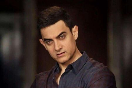 আমির খানের বাসভবন ভেঙে ফেলা হচ্ছে