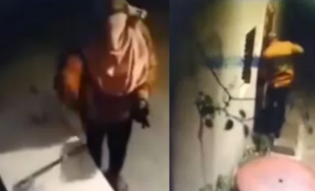 কিছু না পেয়ে উল্টো ২০ রুপির নোট গৃহস্থকে দিয়ে গেল চোর!