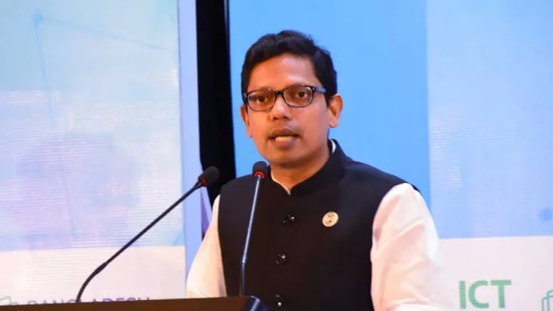 বিমানবন্দরে আটক জুনায়েদ আহমেদ পলক