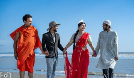 নওশাবা দুর্গা সাজে নতুন বার্তা দিলেন