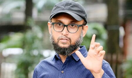 “গুলি লাগছে সন্তানের বুকে ছিদ্রটা হয়েছে আমার কলিজায়”