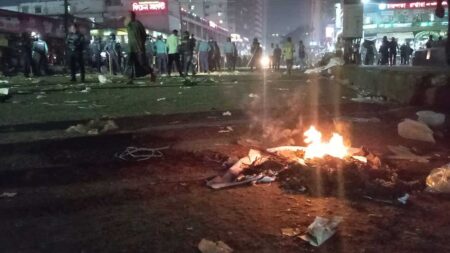 প্রথম আলো অফিসের সামনে জিয়াফত’ ও ‘গরু জবেহ’ কর্মসূচি ঘিরে সংঘর্ষ