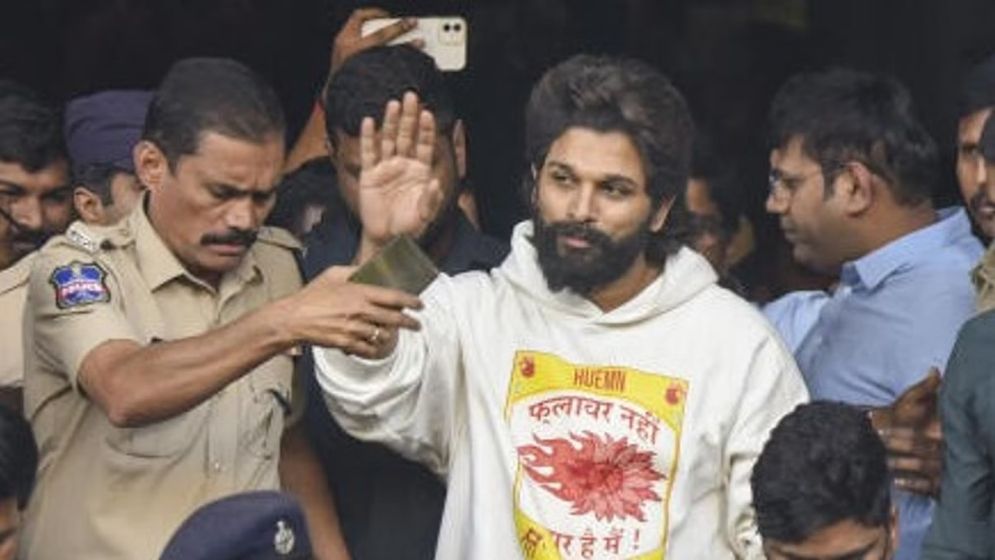 ভক্তের মৃত্যু ১৪ দিনের “রিমান্ডে” আল্লু অর্জুন