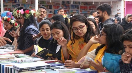 আগামীকাল বইমেলা শুরু, ঢাবির প্রবেশপথে বিধি-নিষেধ শিথিল