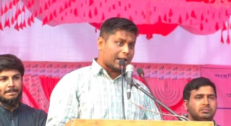 আপা (শেখ হাসিনা) কিন্তু টুক করে ঢুকে পড়বে, খেয়াল রাখিয়েন: হাসনাত