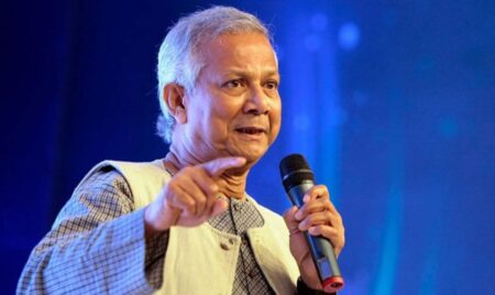 আ.লীগের কারো সম্পত্তিতে হামলা না করার আহ্বান প্রধান উপদেষ্টার