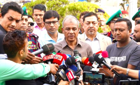 আইনশৃঙ্খলা বাহিনীর সদস্যদের গাফিলতি পেলে ব্যবস্থা : স্বরাষ্ট্র উপদেষ্টা