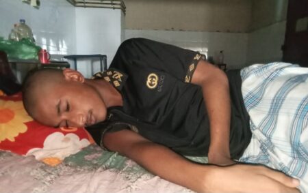 গোপালগঞ্জে সহপাঠীদের ছুরিকাঘাতে স্কুলছাত্র আহত