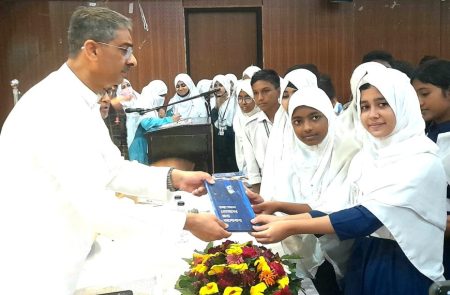 ভালো মানুষ হতে হলে বই পড়ার বিকল্প নেই : এ্যানি