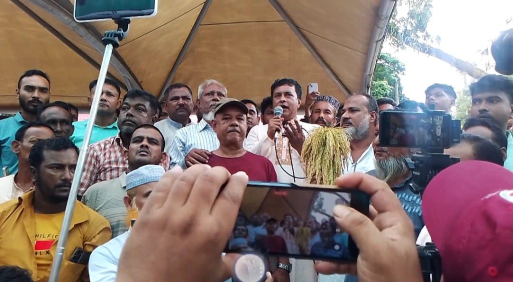 সুনামগঞ্জে কারা নির্যাতিত বিএনপি নেতাশওকতের শোডাউন ও লিফলেট বিতরণ