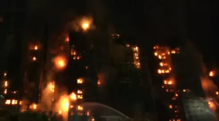 হংকংয়ে বহুতল ভবনে অগ্নিকাণ্ডে ৪ জনের মৃত্যু