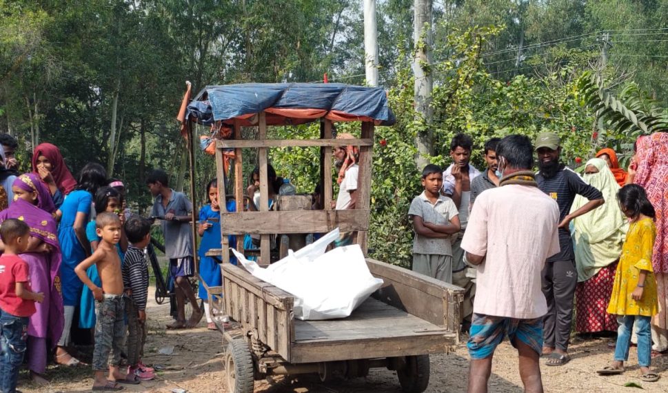 রায়গঞ্জে পুকুর থেকে অজ্ঞাত শিশুর ভাসমান লাশ উদ্ধার
