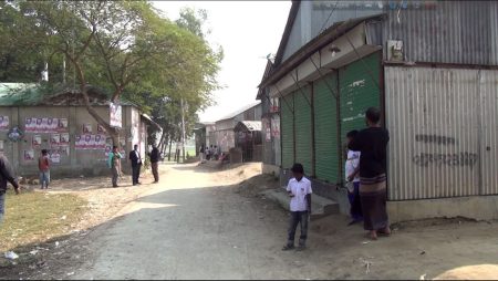 উল্লাপাড়ায় জামায়াত নেতাকর্মীদের চাঁদাবাজি ও ৩৮ দোকান বন্ধের অভিযোগ