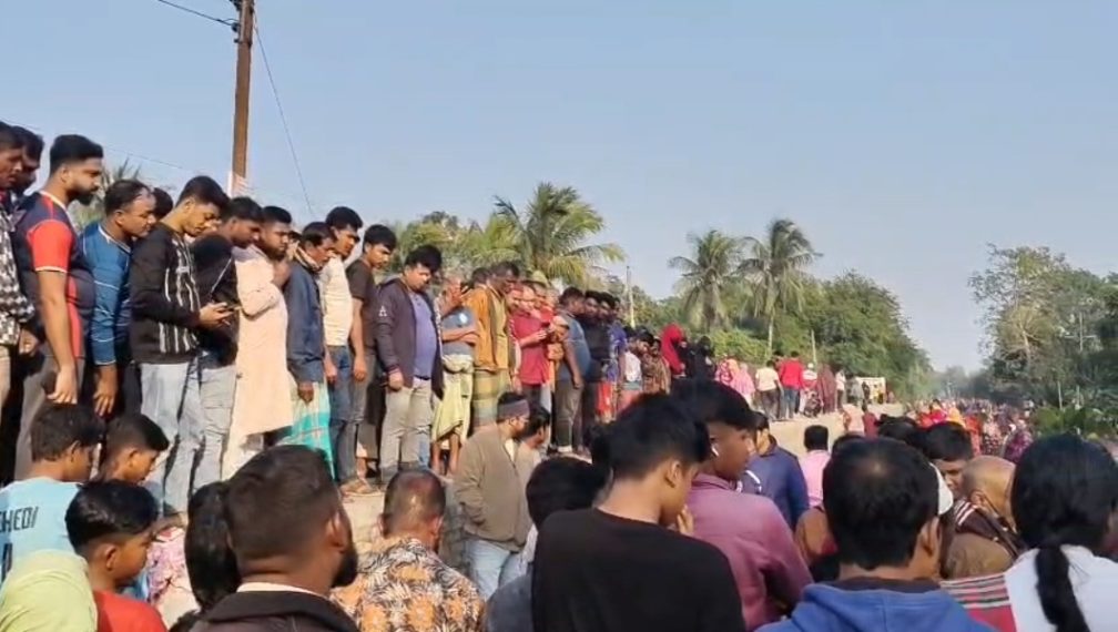 যশোরে চলন্ত ট্রেনে কাটা পড়ে যুবকের মৃত্যু