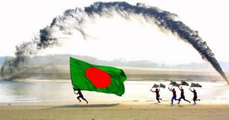 বছর ঘুরে এলো বিজয়ের ডিসেম্বর : গৌরব, অশ্রু ও উৎসবের মাস