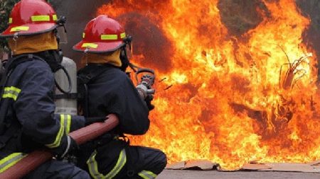 উত্তরায় কাঁচাবাজারে আগুন, নিয়ন্ত্রণে ৫ ইউনিট