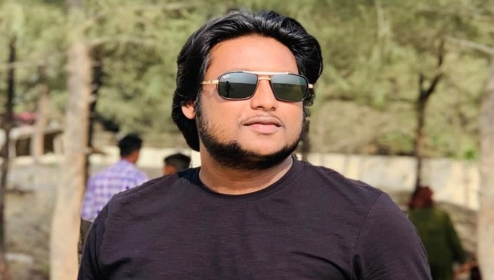 দেশ ছাড়ার সময় বিমানবন্দরে ছাত্রলীগ সভাপতি আটক