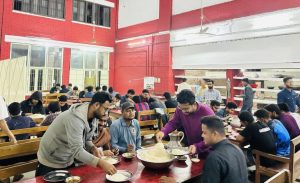 শিক্ষার্থীদের নিয়ে চবি ছাত্রদলের সেহরি আয়োজন