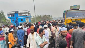 জামালপুরে ট্রাকচাপায় মোটরসাইকেল আরোহী বাবা-ছেলে নিহত