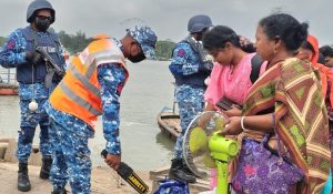 মোংলায় ঈদে নৌ-যাত্রায় নিরাপত্তা নিশ্চিতে কোস্টগার্ডের বিশেষ টহল