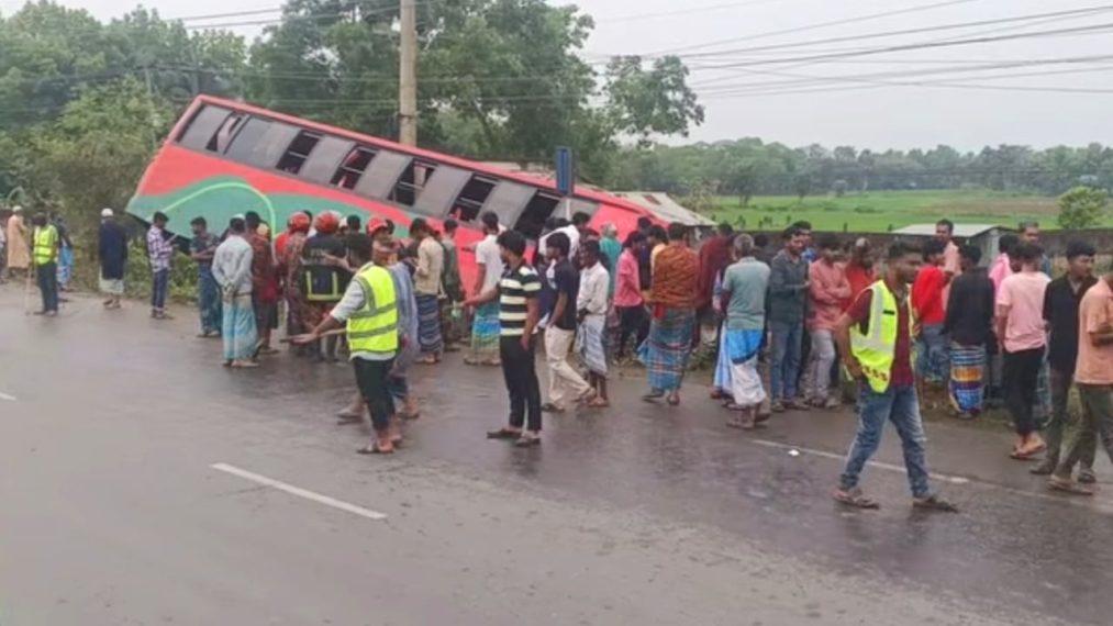 ময়মনসিংহে চতুর্মুখী সংঘর্ষে এক নারী নিহত