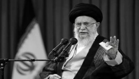 যৌথ হামলায় খামেনি ও পরিবারের ৫ সদস্য নিহত