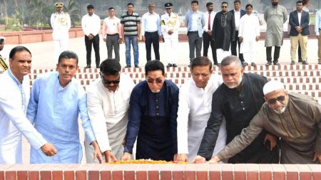 স্মৃতিসৌধে চিফ হুইপ ও হুইপদের শ্রদ্ধা