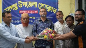 রায়গঞ্জ প্রেসক্লাবে সাংবাদিকদের সঙ্গে দুলাল হোসেন খানের মতবিনিময় সভা