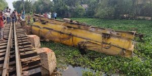 সিলেট-আখাউড়া রেলপথে মহা ঝুঁকি : এক সপ্তাহে ৪ বড় দুর্ঘটনা