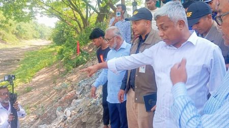 প্রধানমন্ত্রী তারেক রহমানের আগমন উপলক্ষে’ জিয়া খাল পরিদর্শন করলেন প্রতিমন্ত্রী