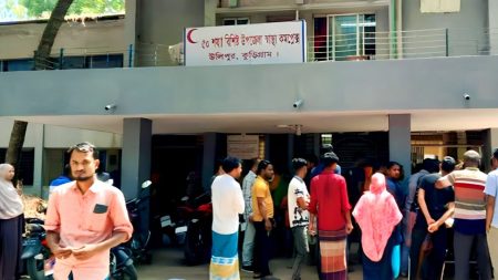 কুড়িগ্রামে ট্রাক্টরের ধাক্কায় অটোচালক নিহত, আহত ৪