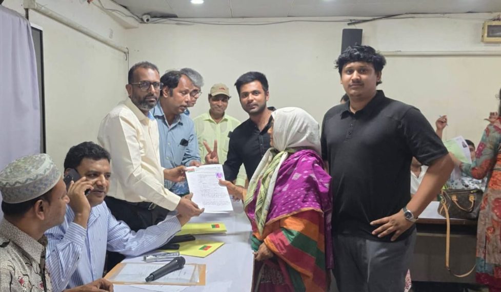 বিএনপির নারী আসনে মনোনয়ন নিলেন মুক্তিযোদ্ধা আনোয়ারা