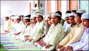 শিশুকে নামাজে আগ্রহী করার ১০ উপায়