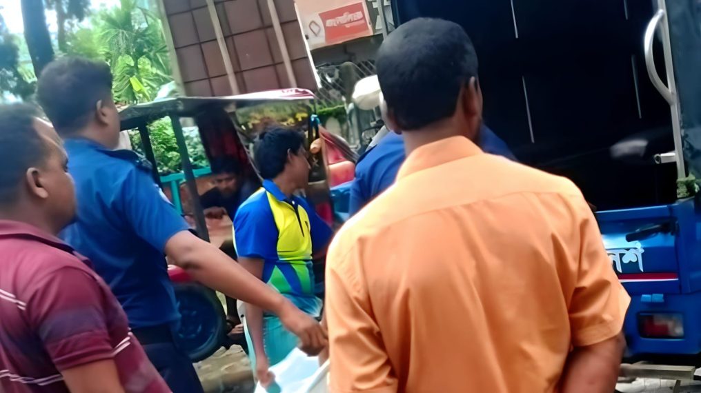 ক্যান্সার রোগীর জন্য চাঁদা তুলতে গিয়ে প্রাণ হারালেন আবেদ