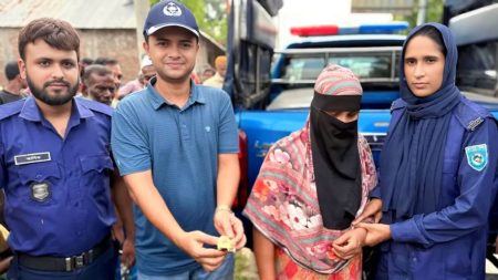 সোনাহাট বন্দরে মাদক সম্রাজ্ঞী ‘গেন্দি’ গ্রেপ্তার