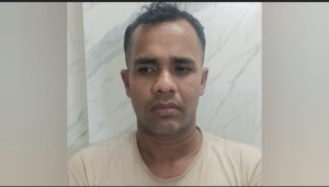 আশুলিয়ায় চলন্ত বাসে ধর্ষণচেষ্টা, প্রাণ বাঁচাতে লাফ; চালক আটক