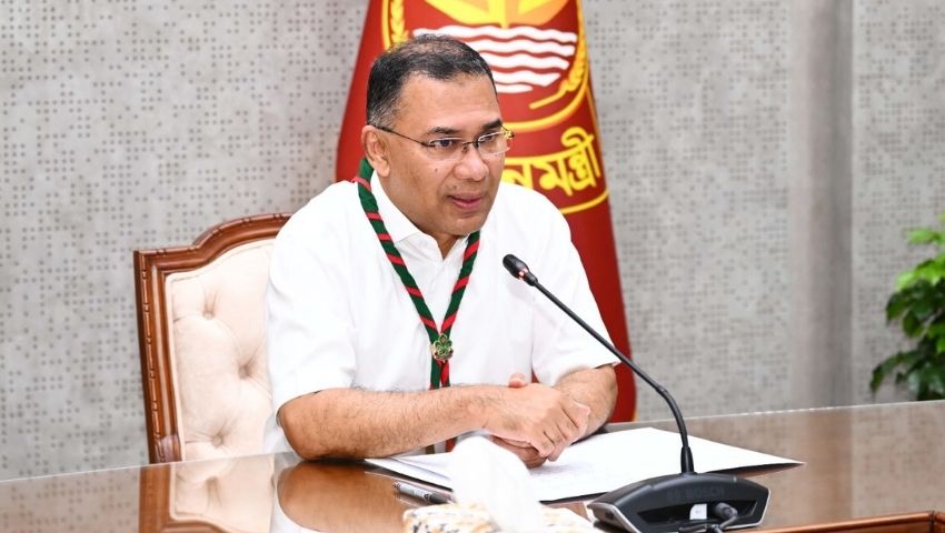 শহীদদের স্বপ্নের বাংলাদেশ গড়তে নিজ নিজ অবস্থান থেকে কাজ করার আহ্বান প্রধানমন্ত্রীর